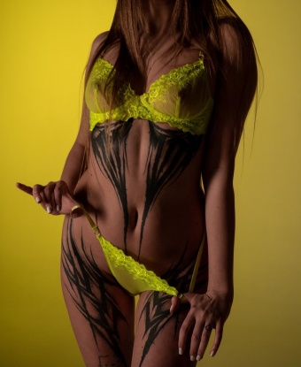 Анкета проститутки Елена - город Октябрьская, 20 лет, №4852